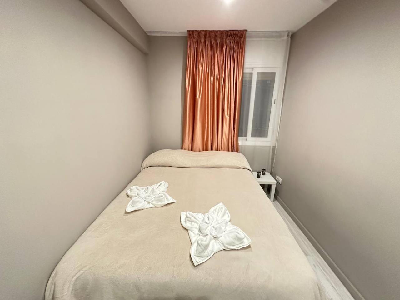 Bed & Breakfast Plaza Serra Barcelona